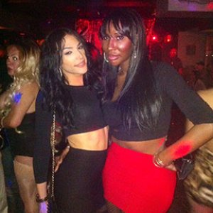 Upscale Shemale - Ny city tranny - Porn Pics & Moveis