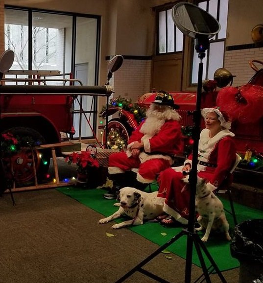 Photos with Santa @ Bogan Fire Museum